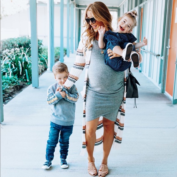 MATERNITY FRIENDLY MYSTERY BOX & 1 BABY OUTFIT - Picture 9 of 16